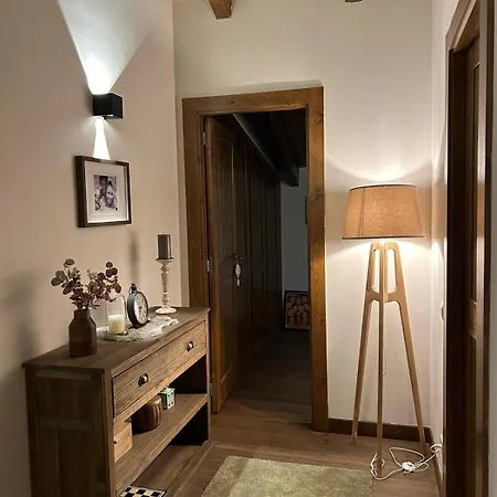 Del Llac Apartment *