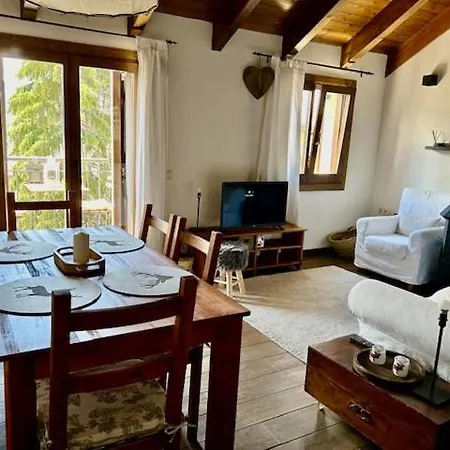 Del Llac Apartment Osseja