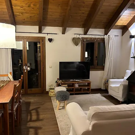 Del Llac Apartment Osseja
